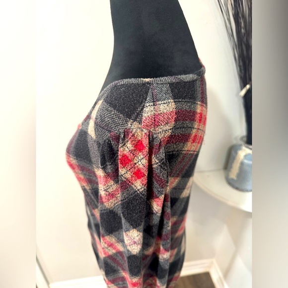 Maurice’s 24/7 Plaid Twist Front Soft Knit Top – Size XS - Picture 4 of 10